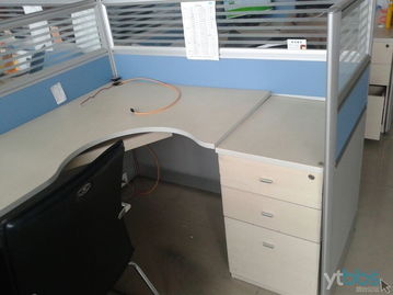 八成新辦公桌與辦公用品轉讓，低價處理，有圖有真相